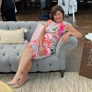 Meet your Posher, Debbie